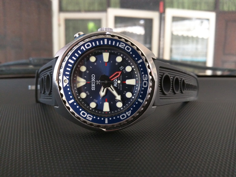 Seiko kinetic cheap gmt diver