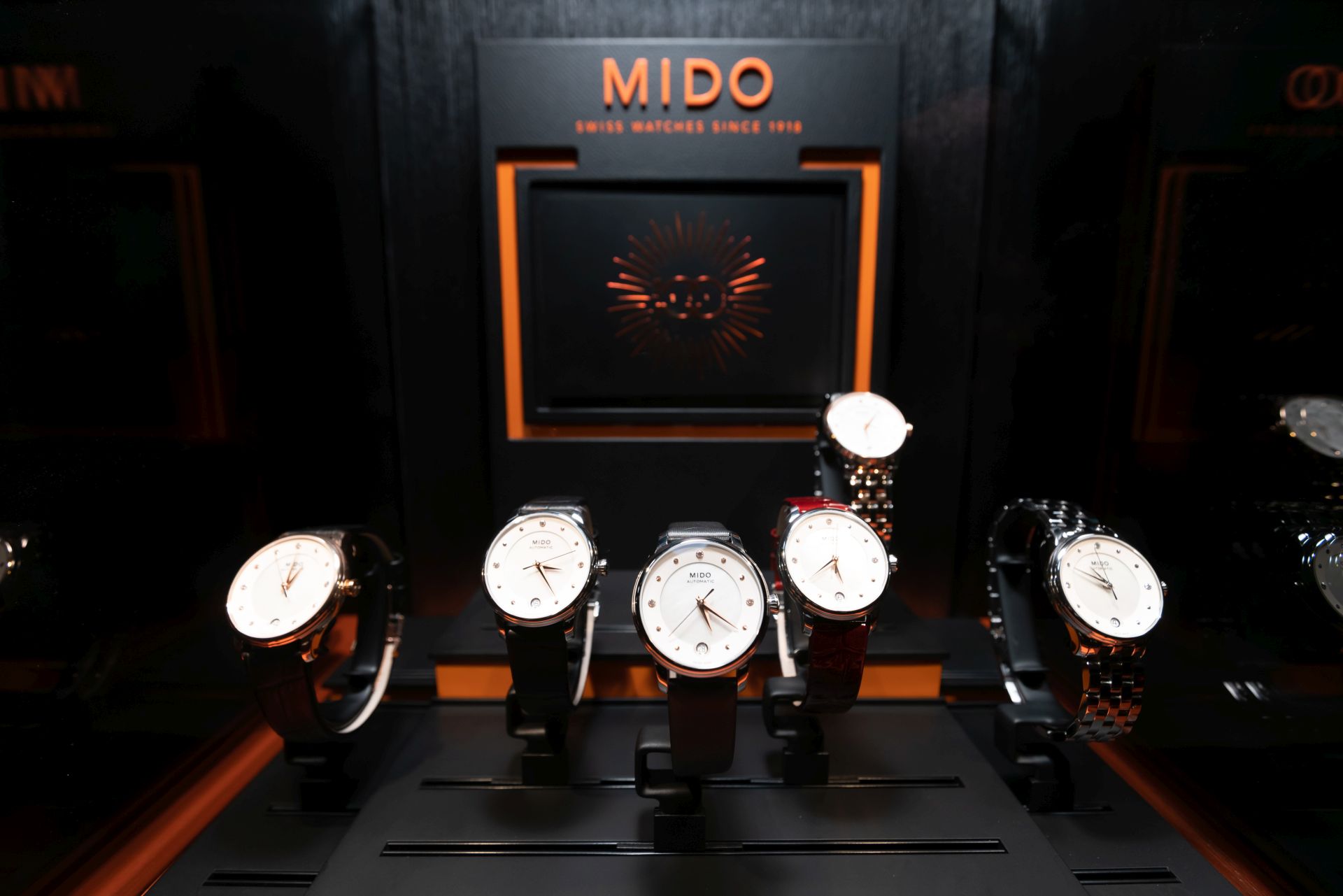 Mido ฉลอง 100 ปีที่สิงคโปร์