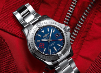 Breitling Avenger GMT45 Red Arrow Edition