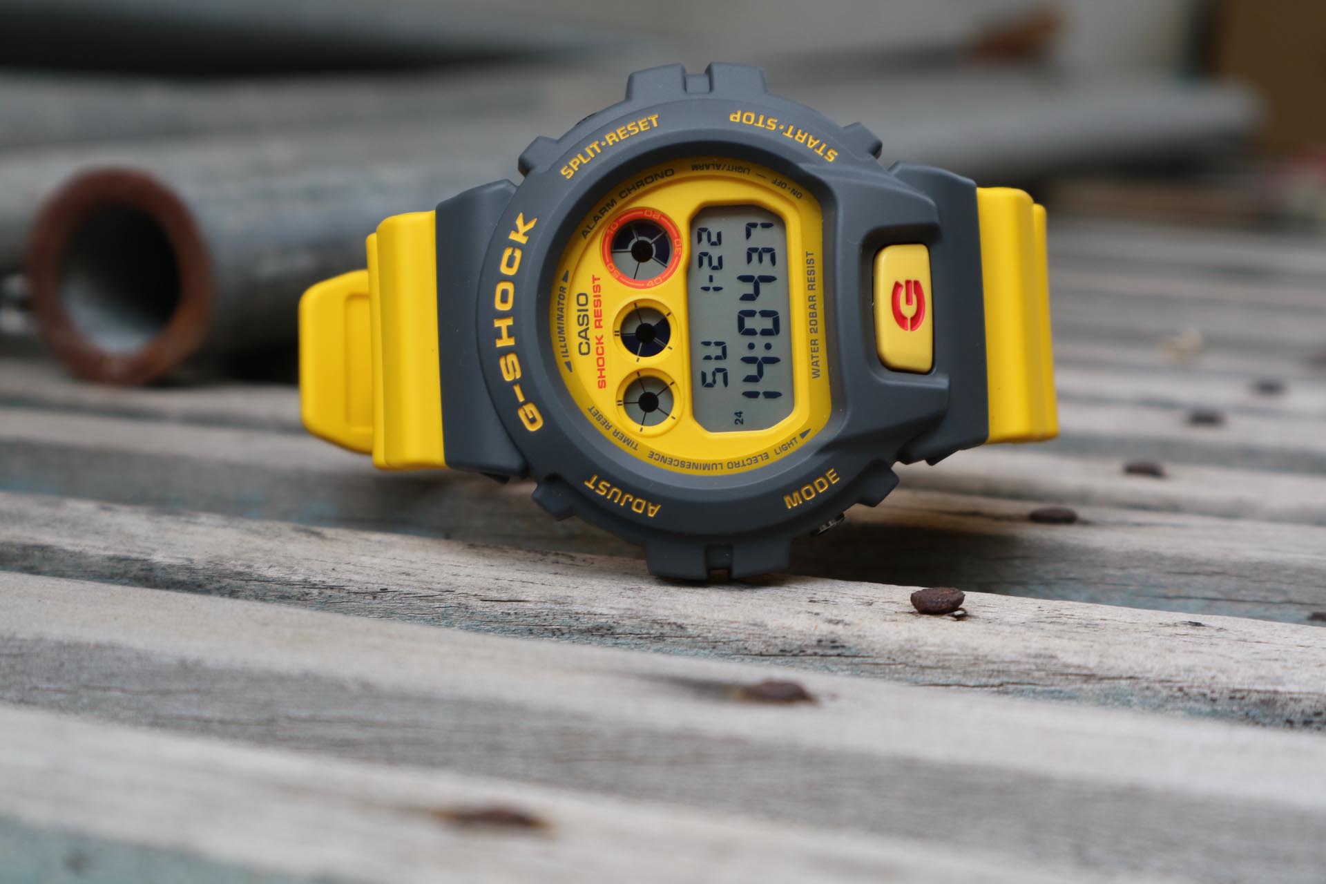 Casio G-SHOCK DW-6900Y-9