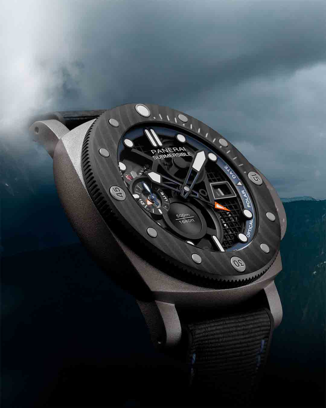 Panerai Submersible GMT Titanio Mike Horn Experience Edition PAM01670