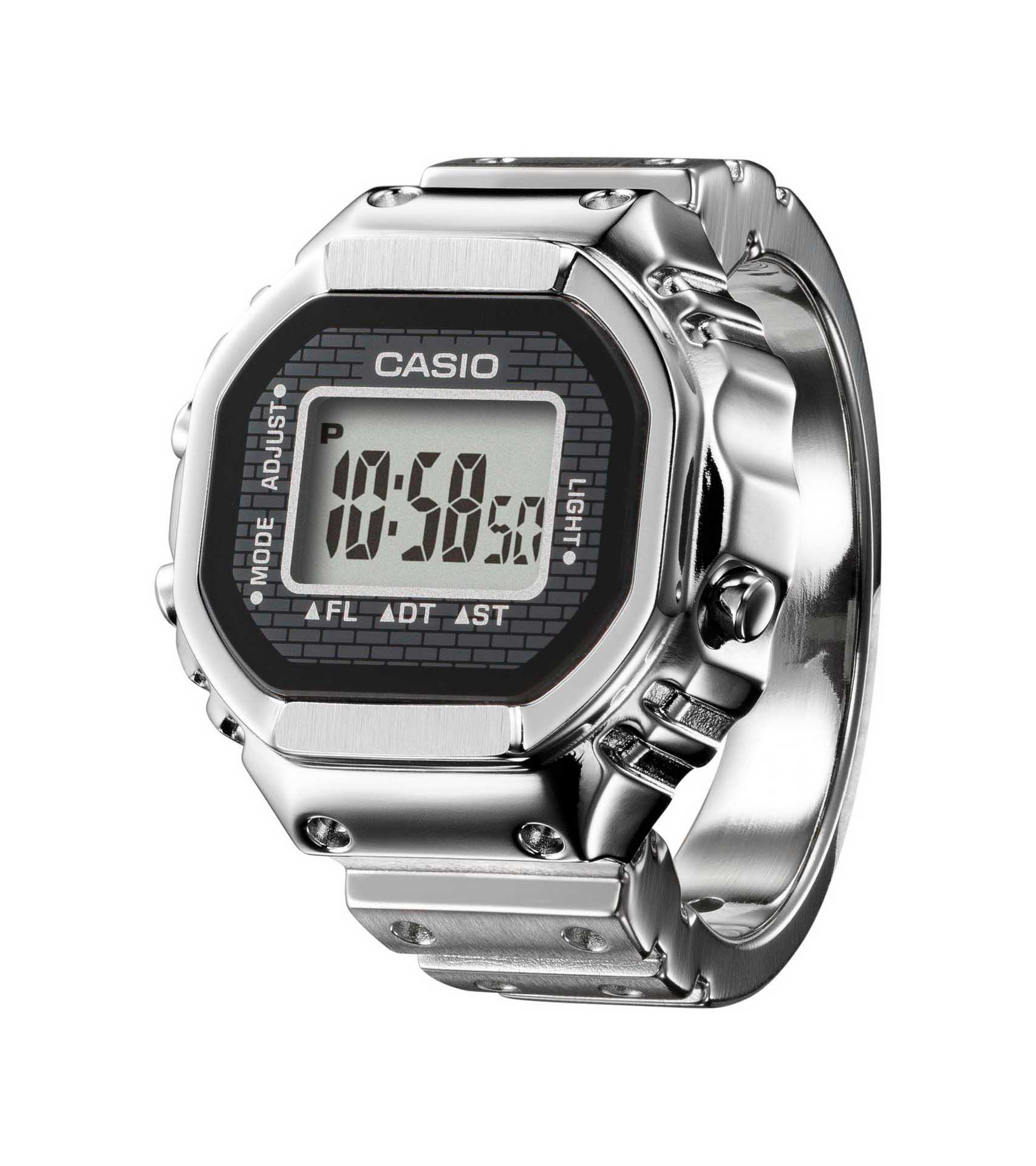 Casio เปิดตัว CRW-001